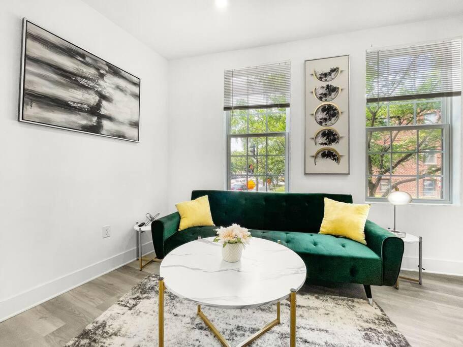 Classy Capitol Hill Apt, Steps From Dc Attraction واشنطن المظهر الخارجي الصورة